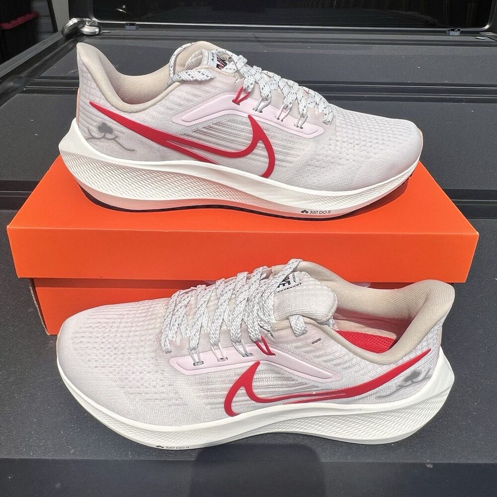 Nike Air Zoom Pegasus 39 Low Lunar New Year Womens Size 8 Sail Red FD4344-161